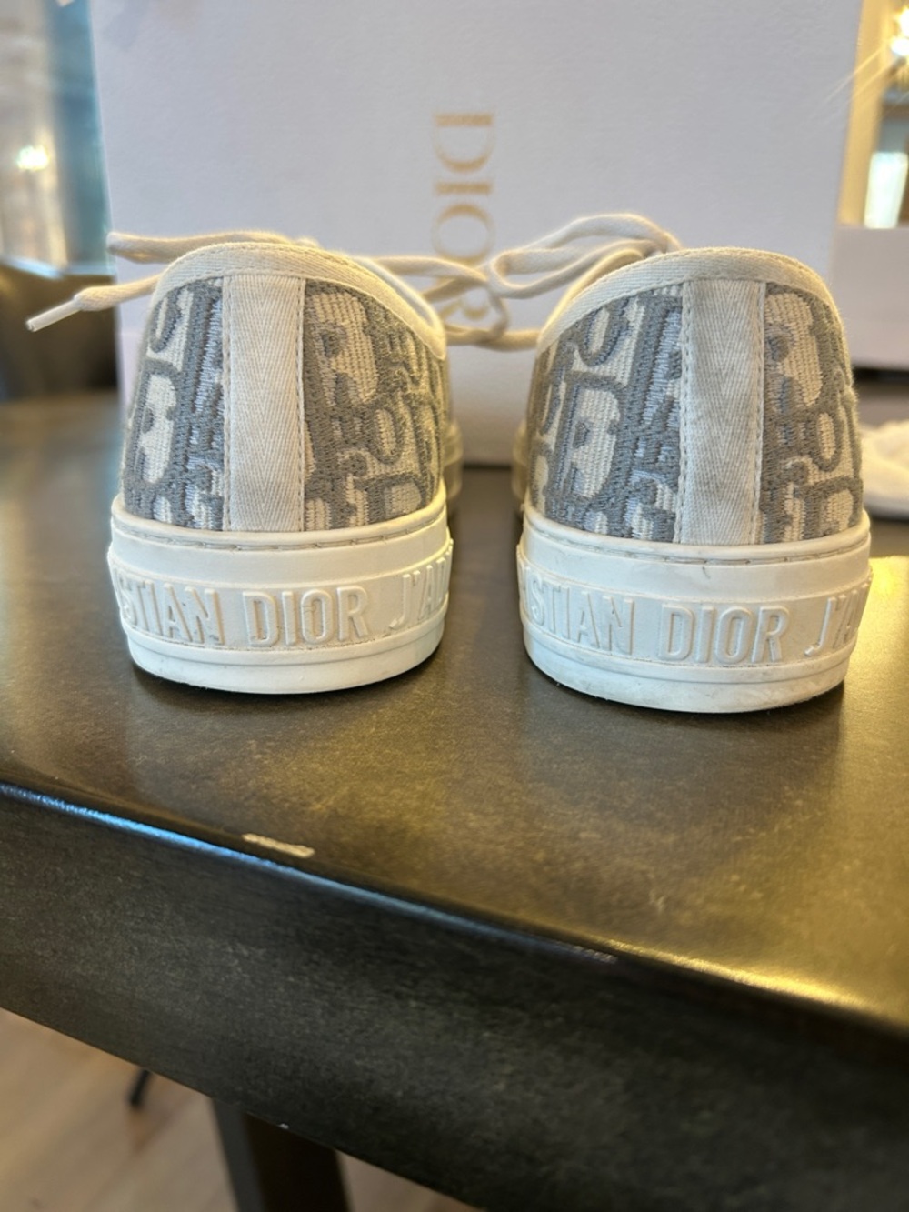 VG 100% Authentic Dior Gray/White Oblique Canvas Low-Top Sneakers - Picture 4 of 8